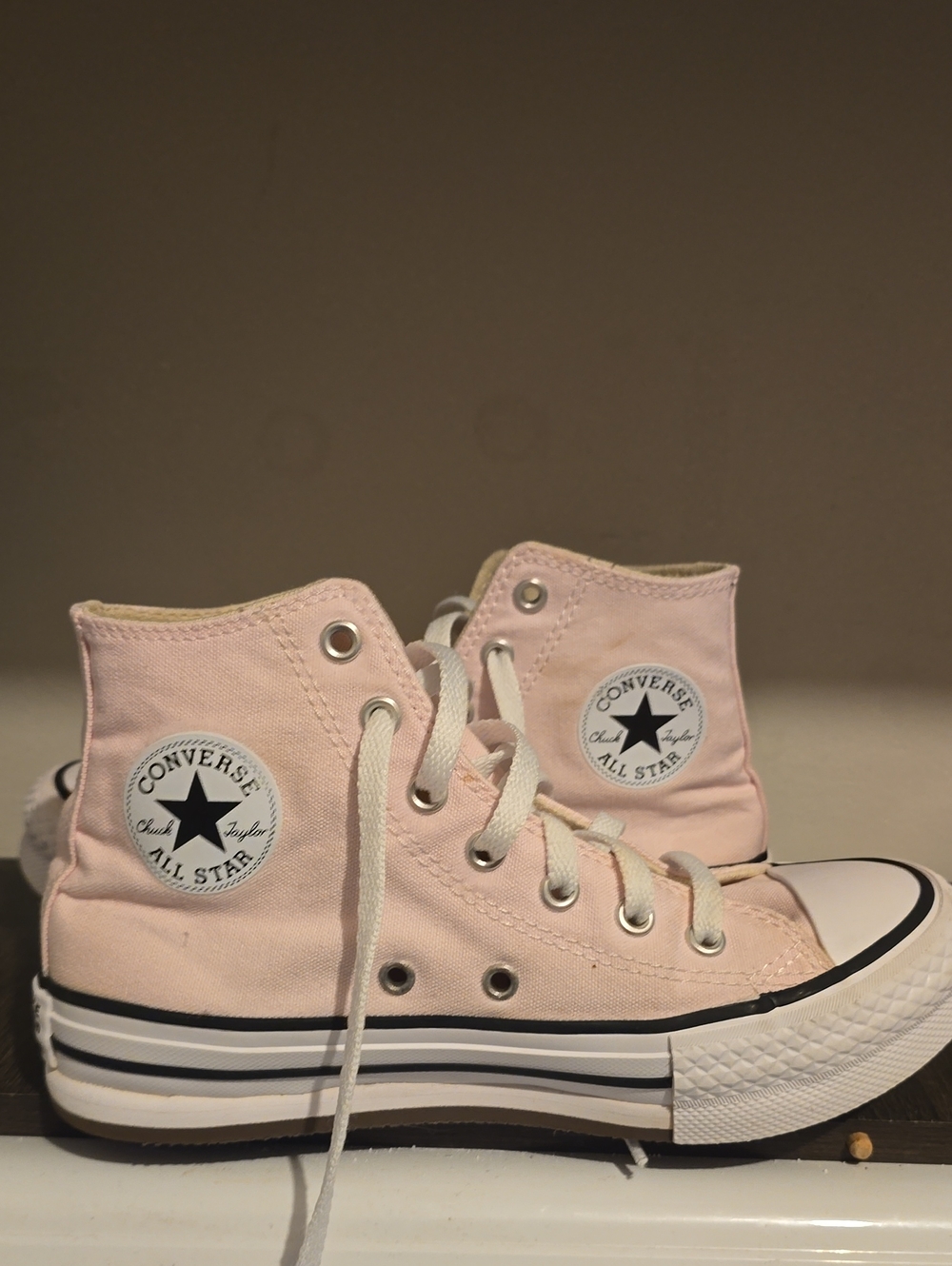 Girl's Converse Hi-top Light Pink Worn One Single Time🙄 Size 3 - Picture 8 of 12